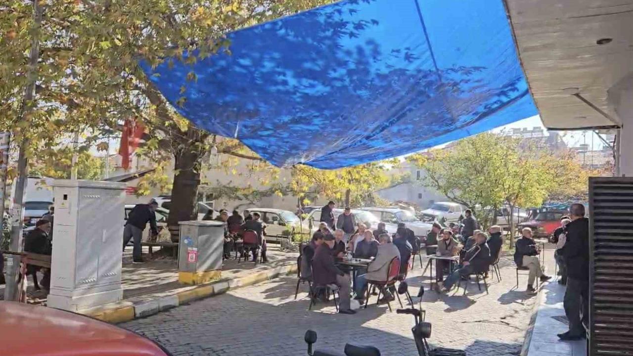 Balıkesir Sındırgı'da Peş Peşe 4.0 ve 4.4 Büyüklüğünde Depremler Meydana Geldi