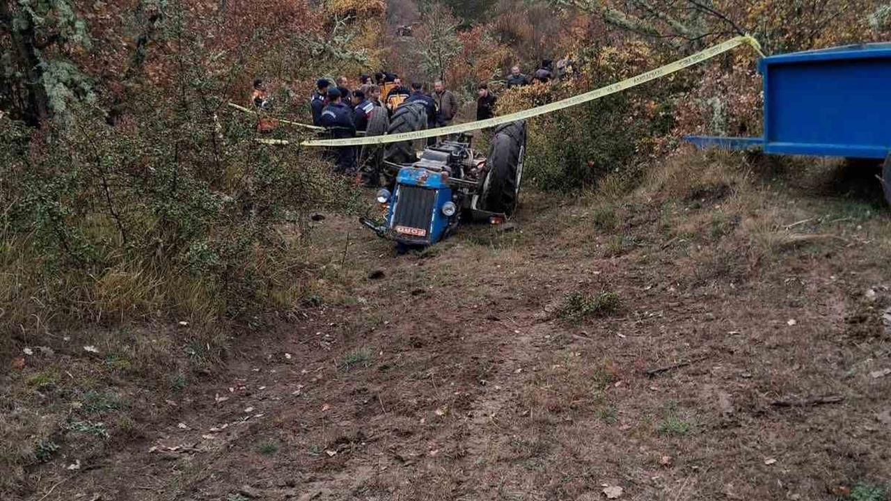 Kastamonu İhsangazi'de Devrilen Traktördeki Sürücü Hayatını Kaybetti