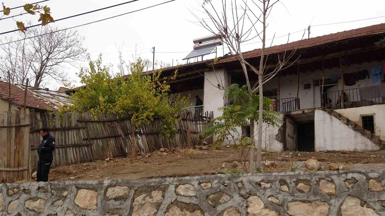 Malatya Yeşilyurt'ta 86 Yaşındaki Hasan Genç Evinde Hayatını Kaybetti