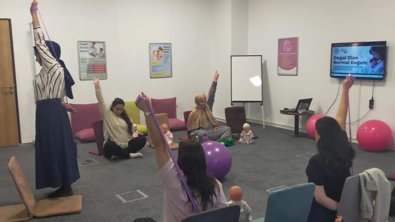 Aydın Nazilli'de Gebe Okulu ve Bebek Akademisi Eğitimleri Devam Ediyor