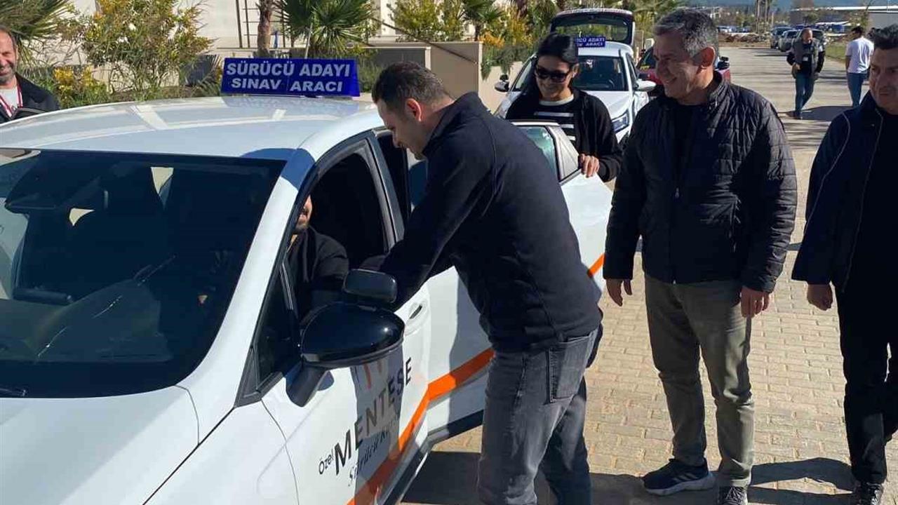 Muğla Menteşe'de Sürücü Adayları İçin Direksiyon Eğitimi ve Sınav Alanı Ziyareti Gerçekleştirildi