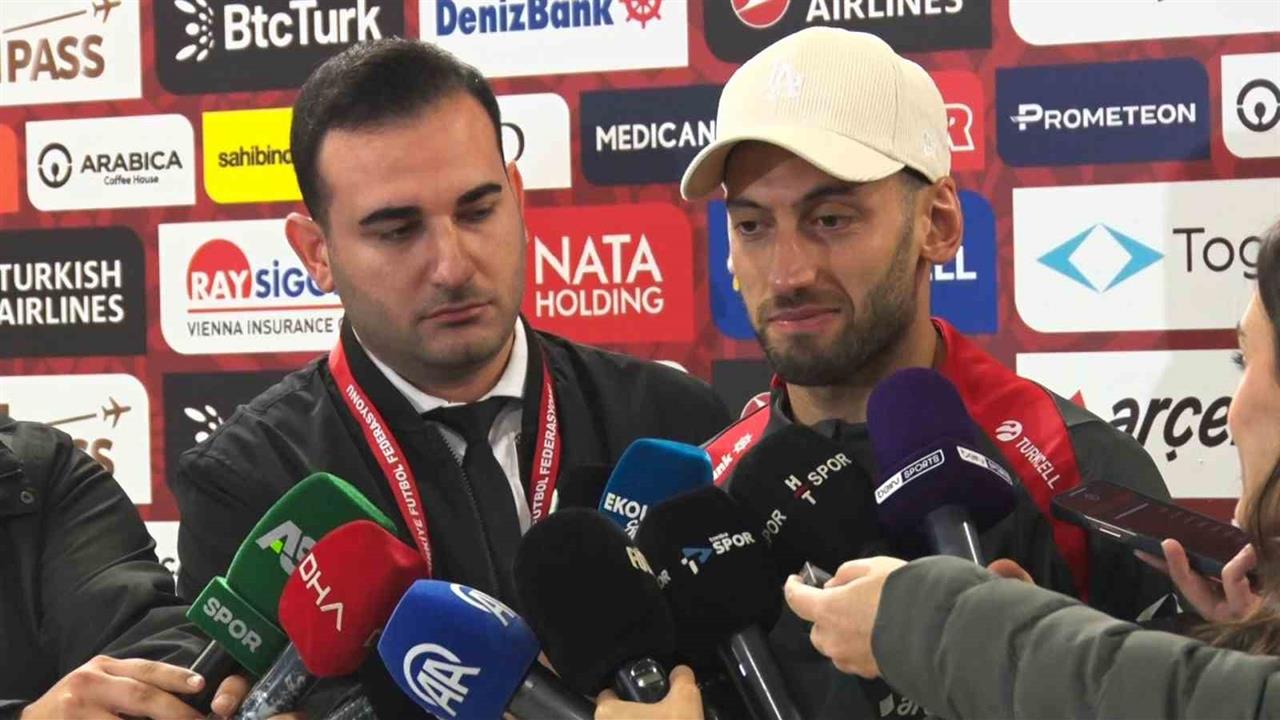 Hakan Çalhanoğlu, Bursa'da Taraftarların Desteğini Değerlendirdi