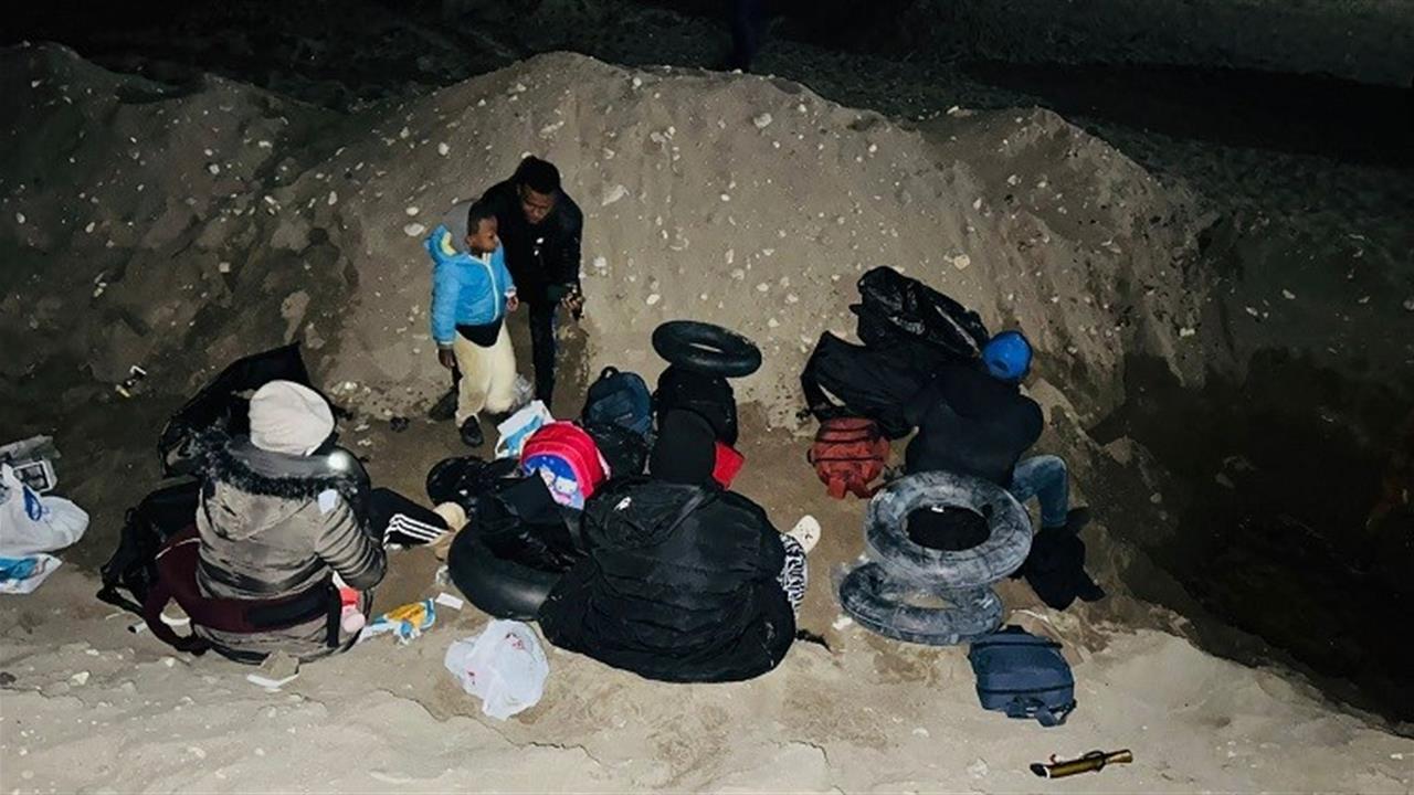 İzmir Seferihisar ve Menderes'te 7 Düzensiz Göçmen Yakalandı, 34 Göçmen Kurtarıldı