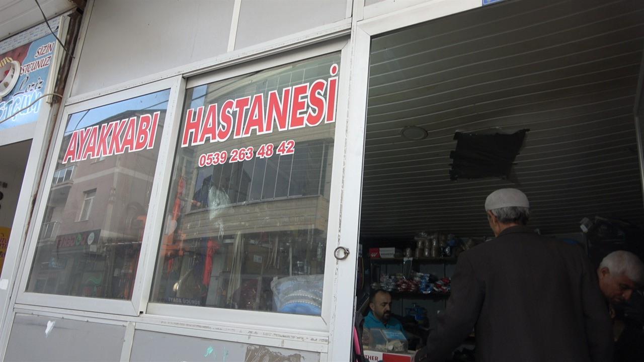 Bingöl Solhan'da Yaşayan Mahfuz Koçdağı, 15 Yıldır Ayakkabı Tamir Ediyor