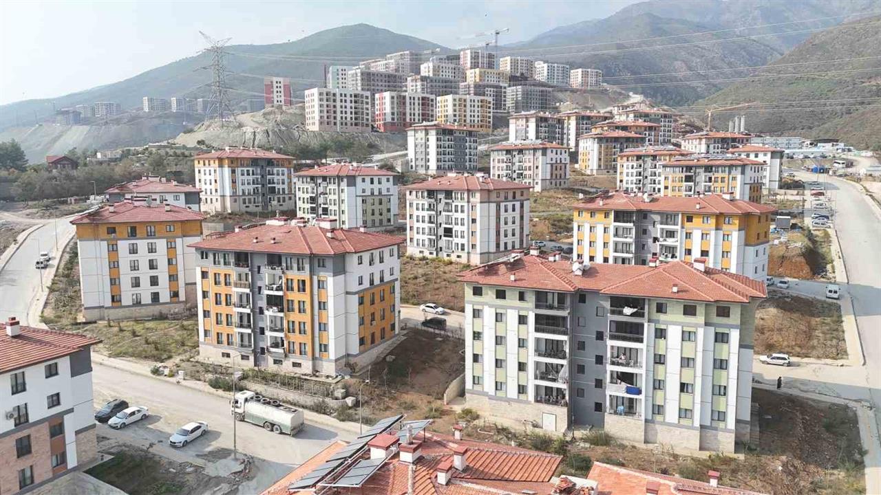 Hatay'da Deprem Konutlarının Teslimiyle Kira Fiyatları Düşmeye Devam Ediyor