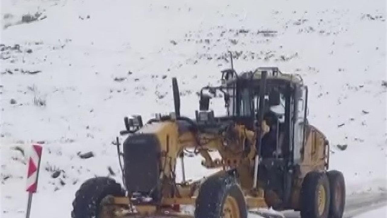 Adıyaman Kahta'da Kapanan Nemrut Dağı Yolu Ekipler Tarafından Açıldı
