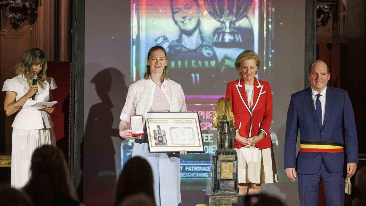 Fenerbahçeli Emma Meesseman, Belçika’da Ulusal Spor Başarı Ödülü’nü aldı.
