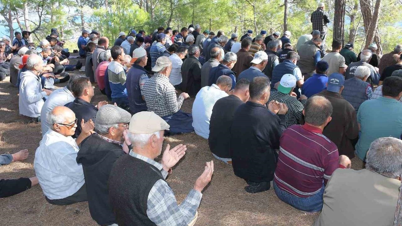 Bozyazı'da Asırlık Yağmur Duası Geleneği: Dede Beleni'nde Bereket Buluşması!