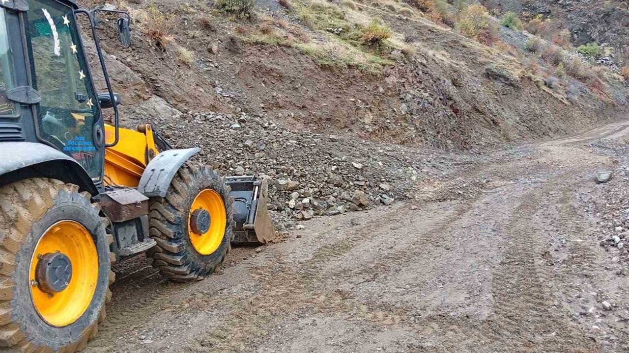 Siirt Pervari'de Aşırı Yağış Sonucu Heyelan Meydana Geldi