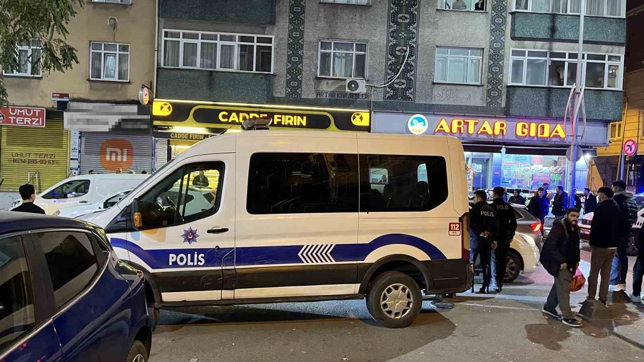 Sultangazi'de Eski Eşinin Yanındaki Adamı Vuran Koca İntihar Etti