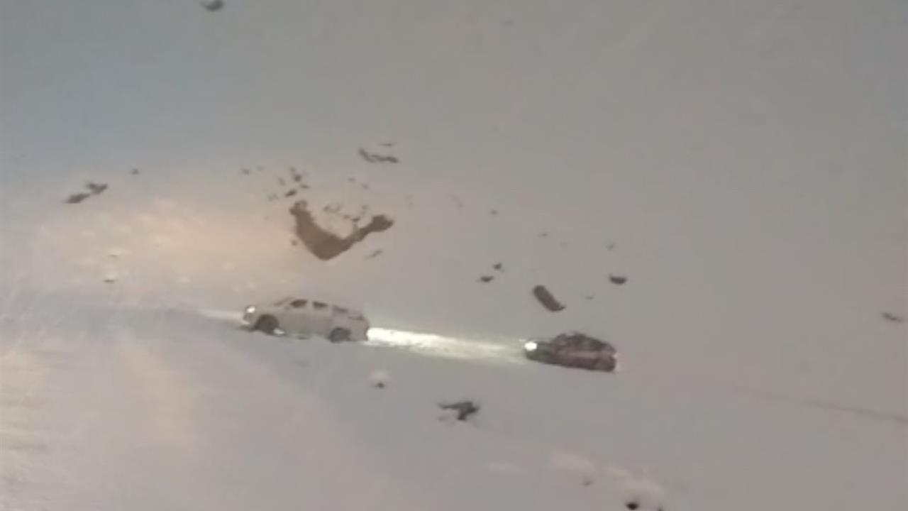 Hakkari Yüksekova'da Mahsur Kalan Vatandaşlara Mehmetçik Yardım Etti