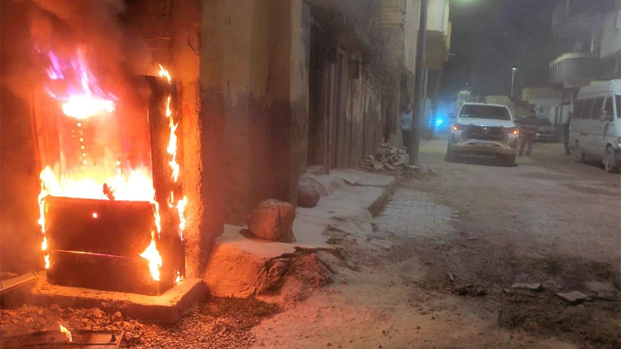 Şanlıurfa'da Kaçak Hat Çekilen 39 Pano Alev Aldı