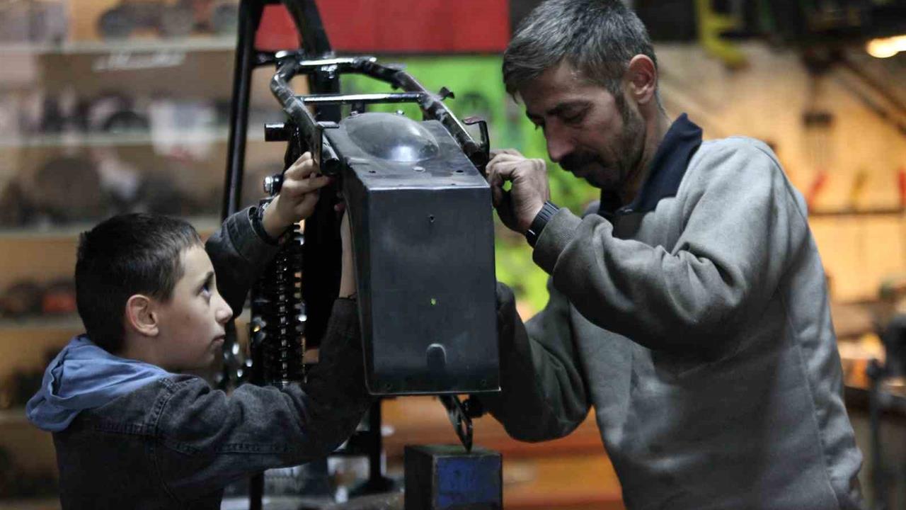 Konya'da Eski Jawa Motosikletler İsa Usta Tarafından Revize Ediliyor