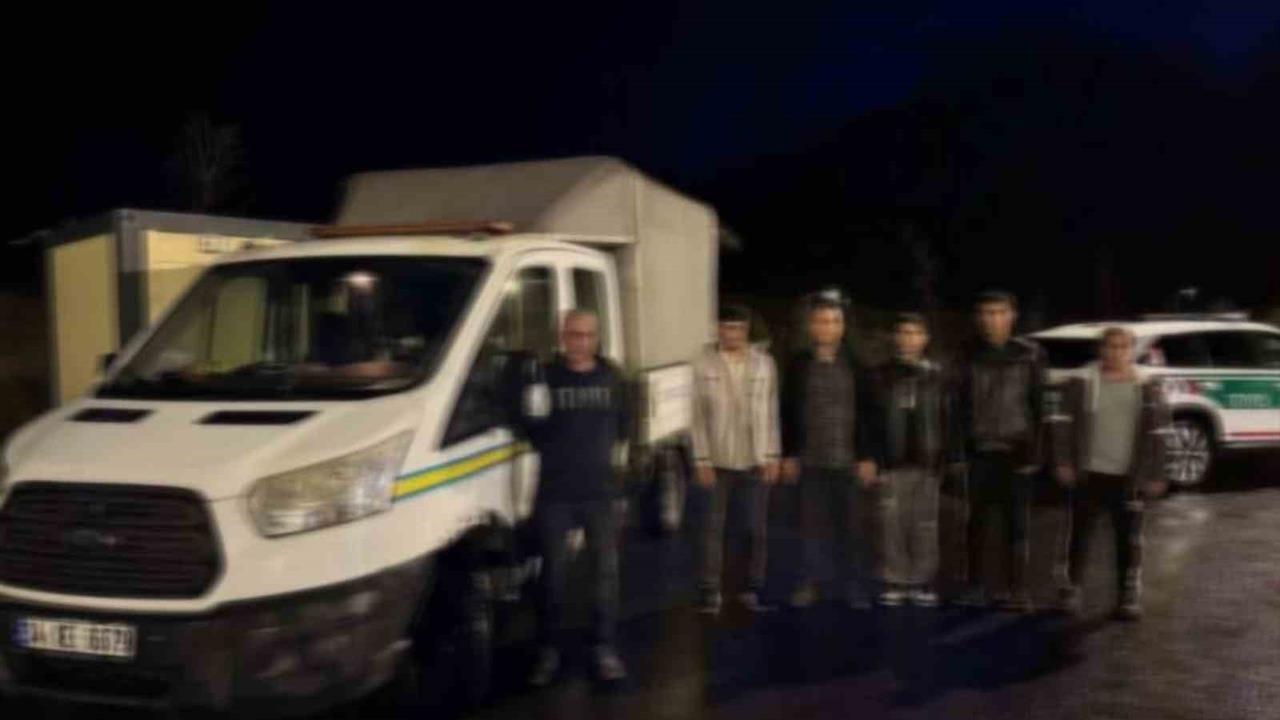Çanakkale'de Jandarma, 6 Organizatör ve 56 Kaçak Göçmeni Yakaladı