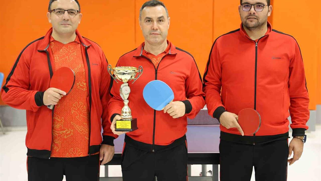 Aksaray'da Masa Tenisi Takımı Türkiye Finallerine Hazırlanıyor
