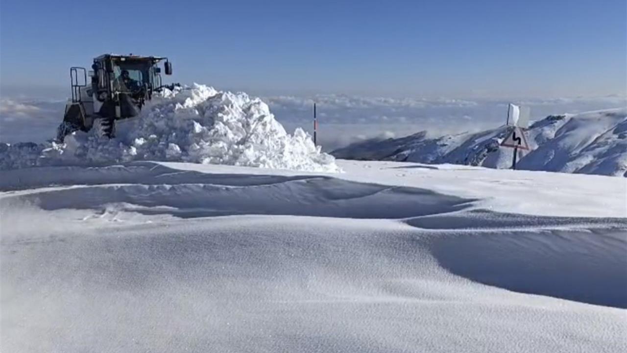 Muş'ta Kapanan 31 Yerleşim Yerinin Yolu Ulaşıma Açıldı