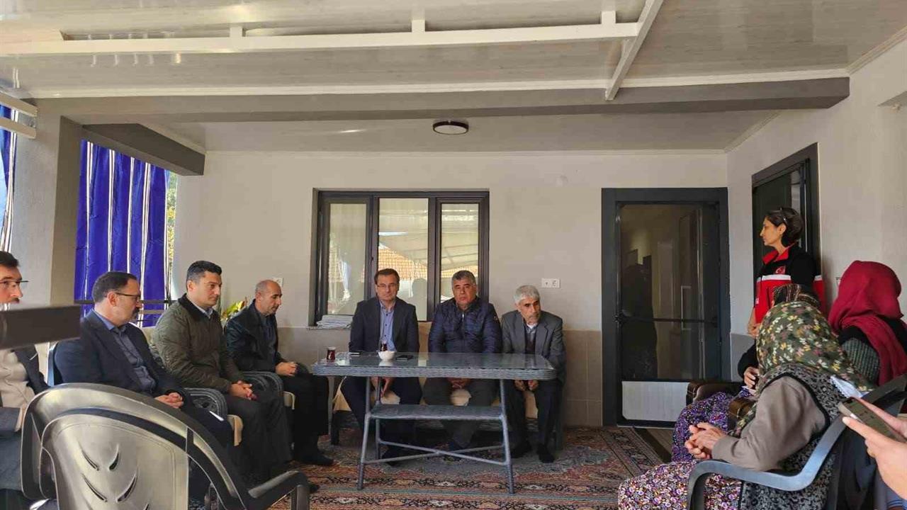 Manisa Alaşehir'de Şehit Polis Memuru Ali Barut'un Ailesine Taziye Ziyareti Yapıldı