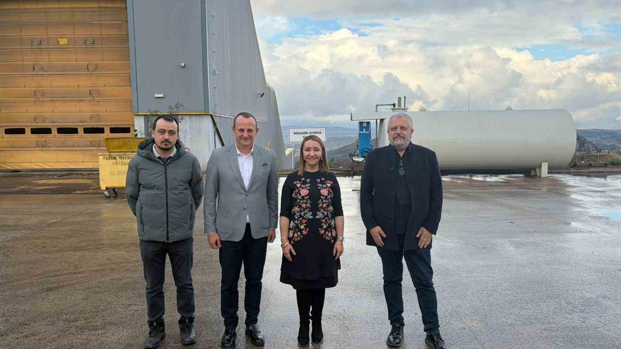 Bilecik'teki Biosun Entegre Katı Atık Yönetim Tesisi, Yalova’dan gelen heyet tarafından örnek tesis olarak incelendi.