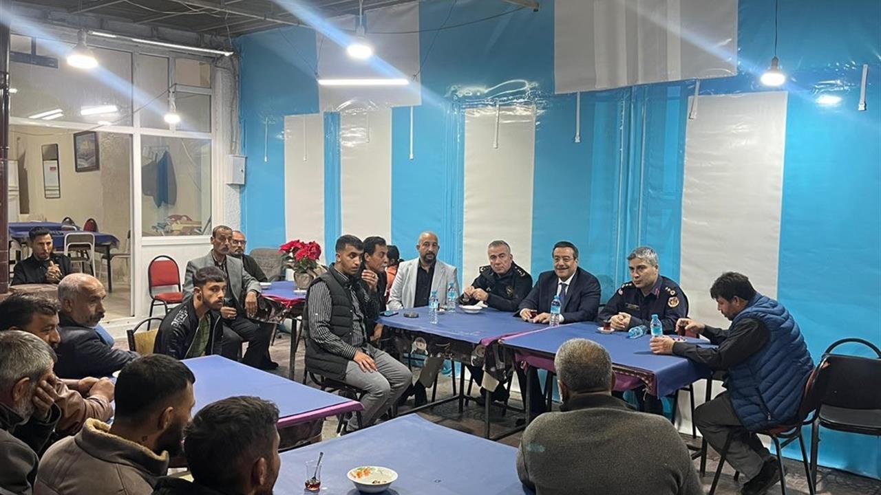 Burhaniye'de Geriş Mahallesi'nde Vatandaş Buluşması Gerçekleşti