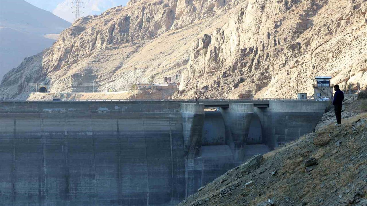 İran Tahran'da Kuraklıkla Mücadele İçin Yapay Yağmur Operasyonları Başladı