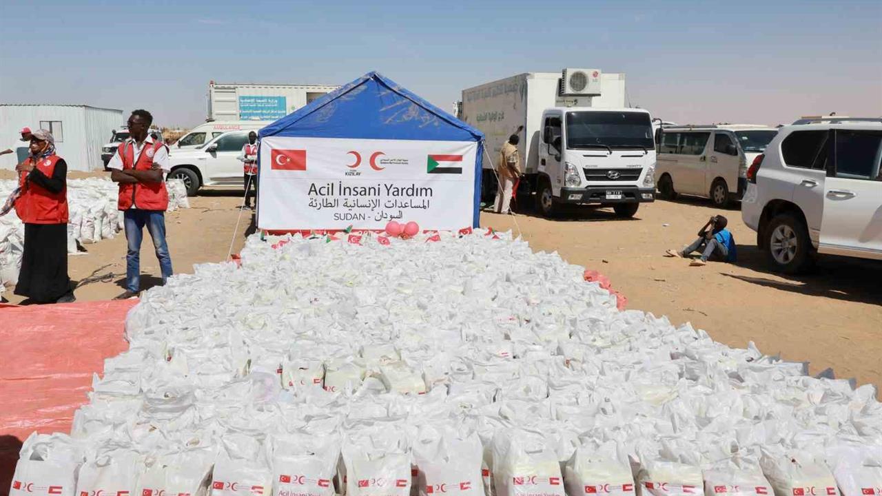 Türk Kızılay, Sudan'da Çatışmalardan Etkilenenlere Yardım Eli Uzatıyor