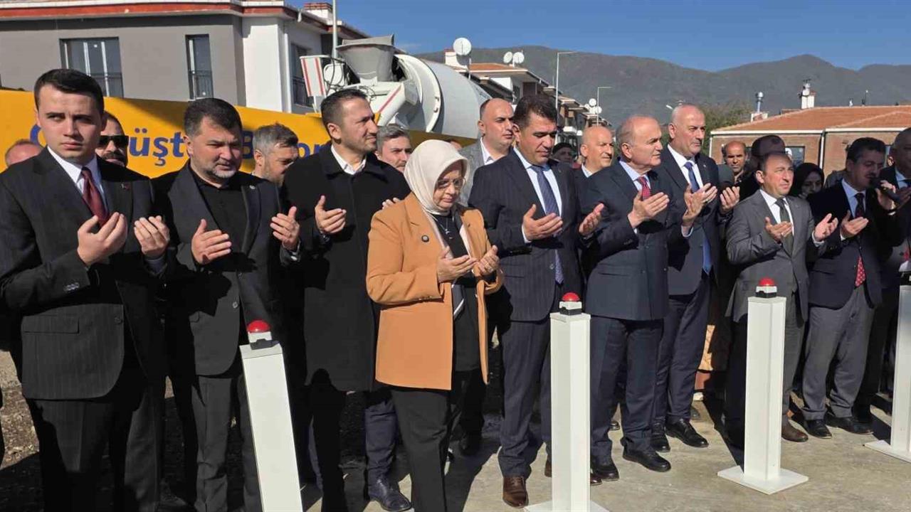 Çilimli'de Selçuklu Mimarisine Göre İnşa Edilecek Camii İçin Temel Atma Töreni Gerçekleşti