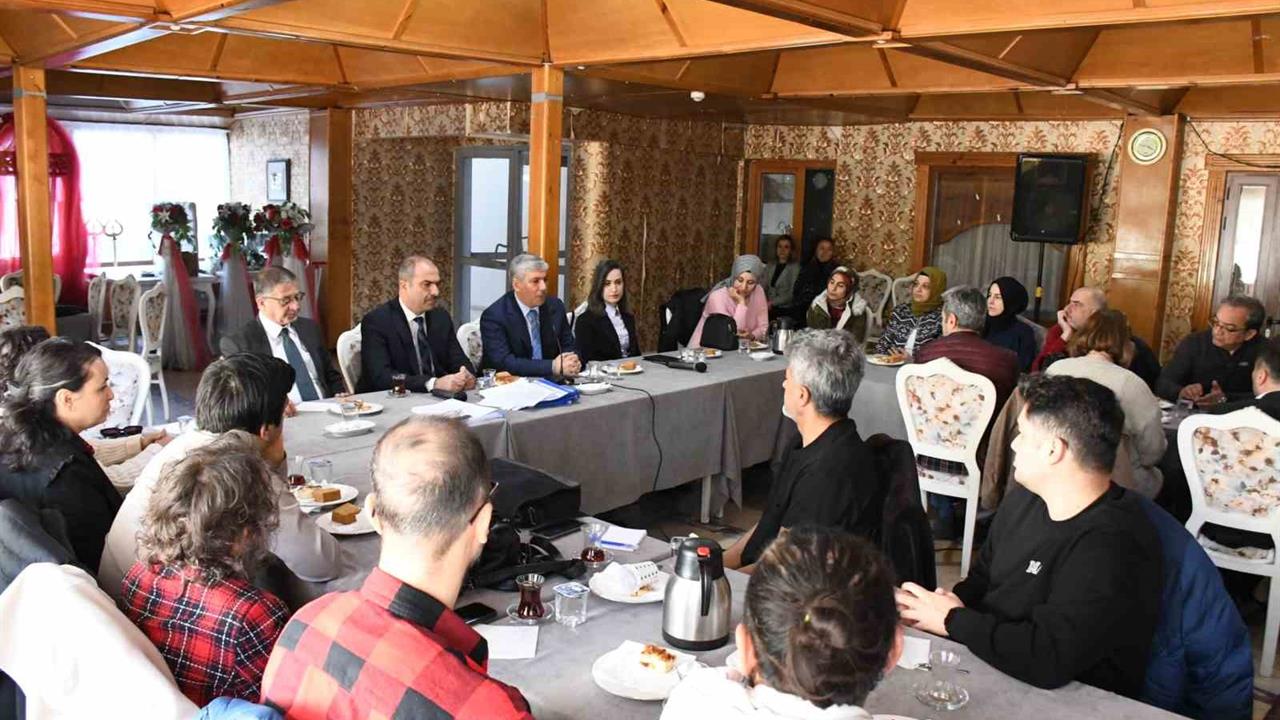 Eskişehir'de MEB Başmüfettişi Orhan Tunç Eğitim Çalışmalarını İnceledi