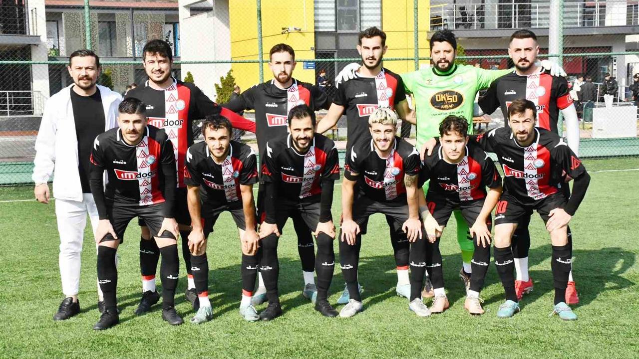Kayseri'de Döğerspor, Özvatanspor'u 3-2 Yenerek Liderliğe Yükseldi