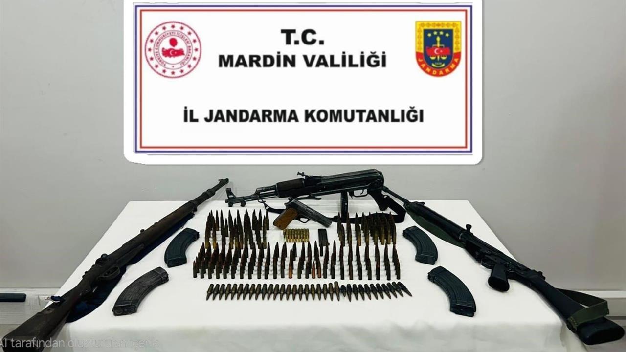 Mardin Derik'te Kaçak Silah ve Mühimmat Ele Geçirildi