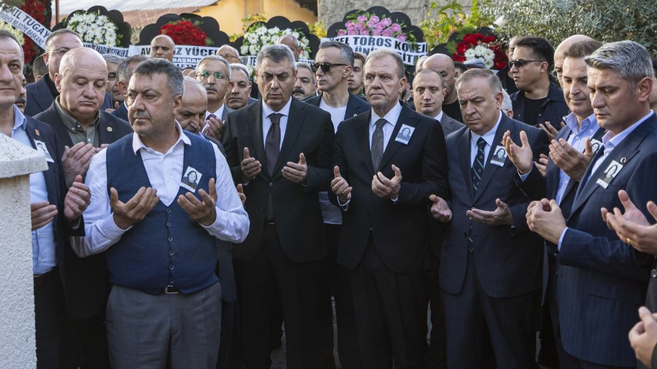 MBB Başkanı Vahap Seçer, Kardeşini Son Yolculuğuna Uğurladı