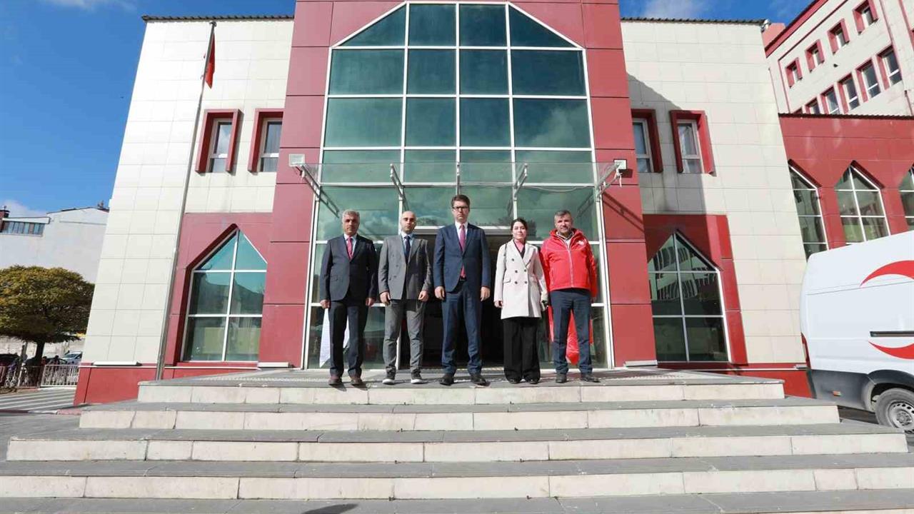 Erciş’te "Hedef 1918 Ünite Kan, Sen de Bir Cana Umut Ol" Kampanyası Başlatıldı