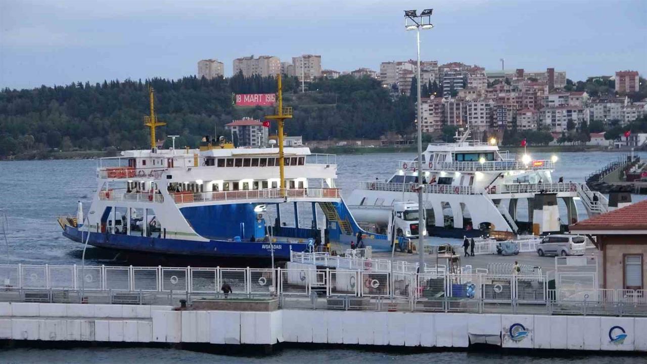 Çanakkale Gökçeada'da Olumsuz Hava Koşulları Nedeniyle Seferler İptal Edildi