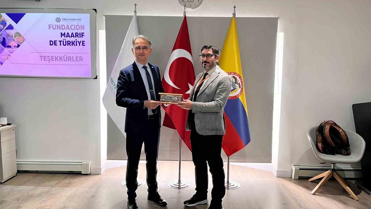 Eskişehir Gençlik ve Spor İl Müdürlüğü'nden Gençler, Kolombiya’da Kültürel Etkinlikte Bir Araya Geldi.