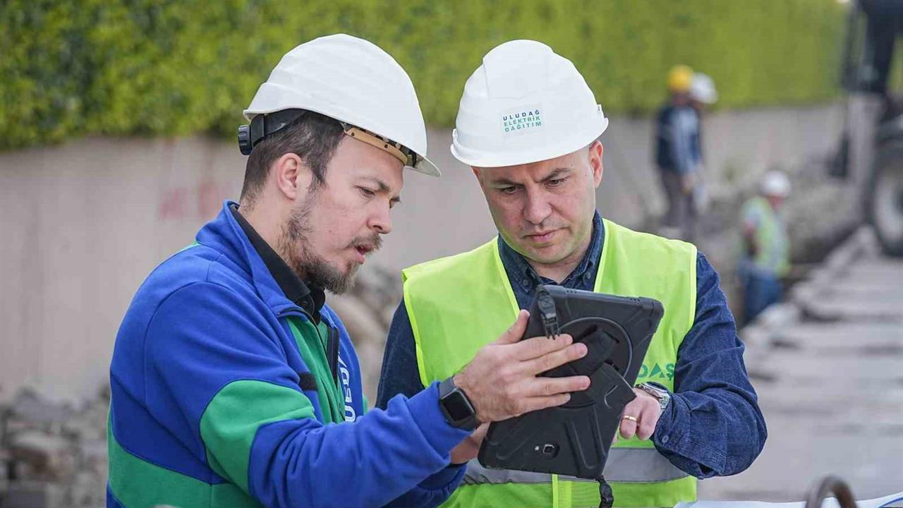 Bursa'da UEDAŞ, Elektrik Dağıtımında Planlı Kesintiler Gerçekleştiriyor