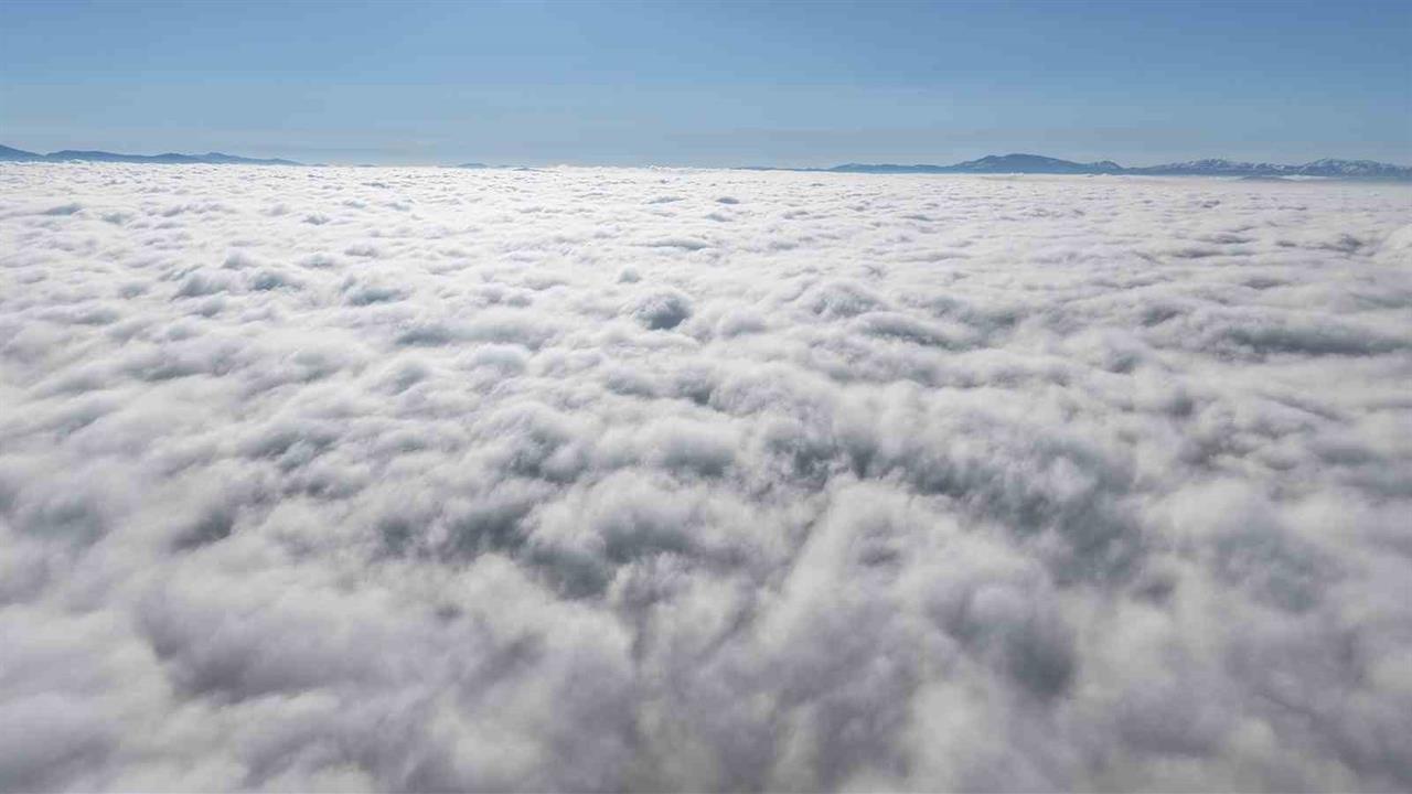 Elazığ Merkez'de Dron ile Çekilen Görüntülerle Bulutların Görsel Şöleni