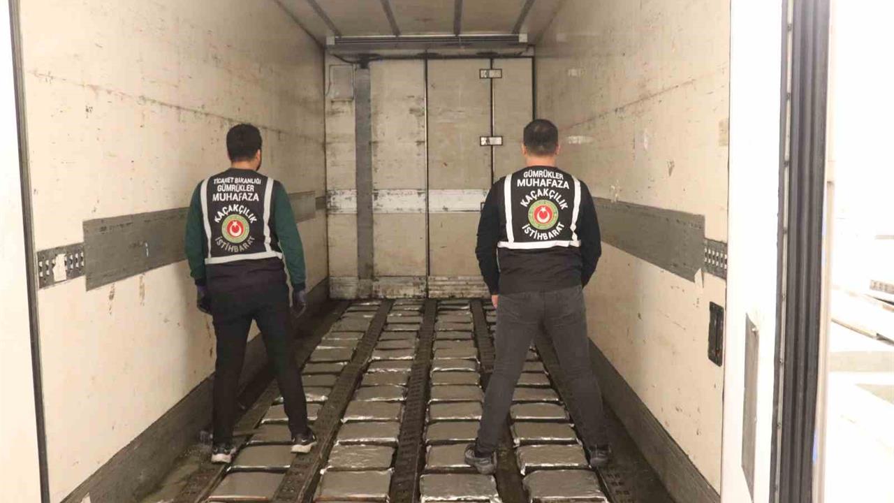 Ankara'da Ticaret Bakanlığı Gümrük Ekipleri 337 Milyon TL Değerinde Uyuşturucu Madde Yakaladı