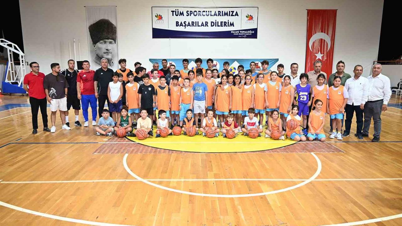 Kemer'de Gençler İçin Ücretsiz Spor Kursları Düzenleniyor