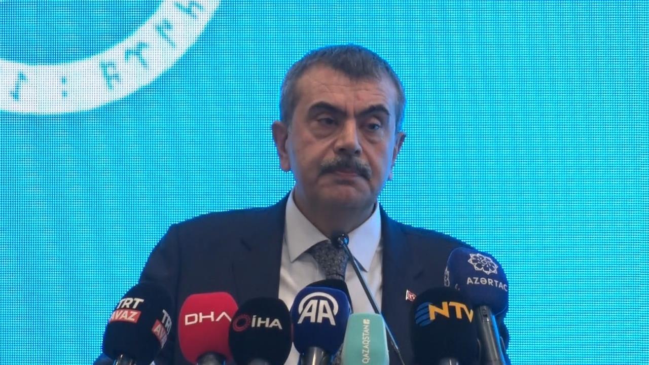 Ankara'da Milli Eğitim Bakanı Tekin, Türk Dili ve Edebiyatı Müfredatını İnceleyen Komisyon Kurduklarını Açıkladı