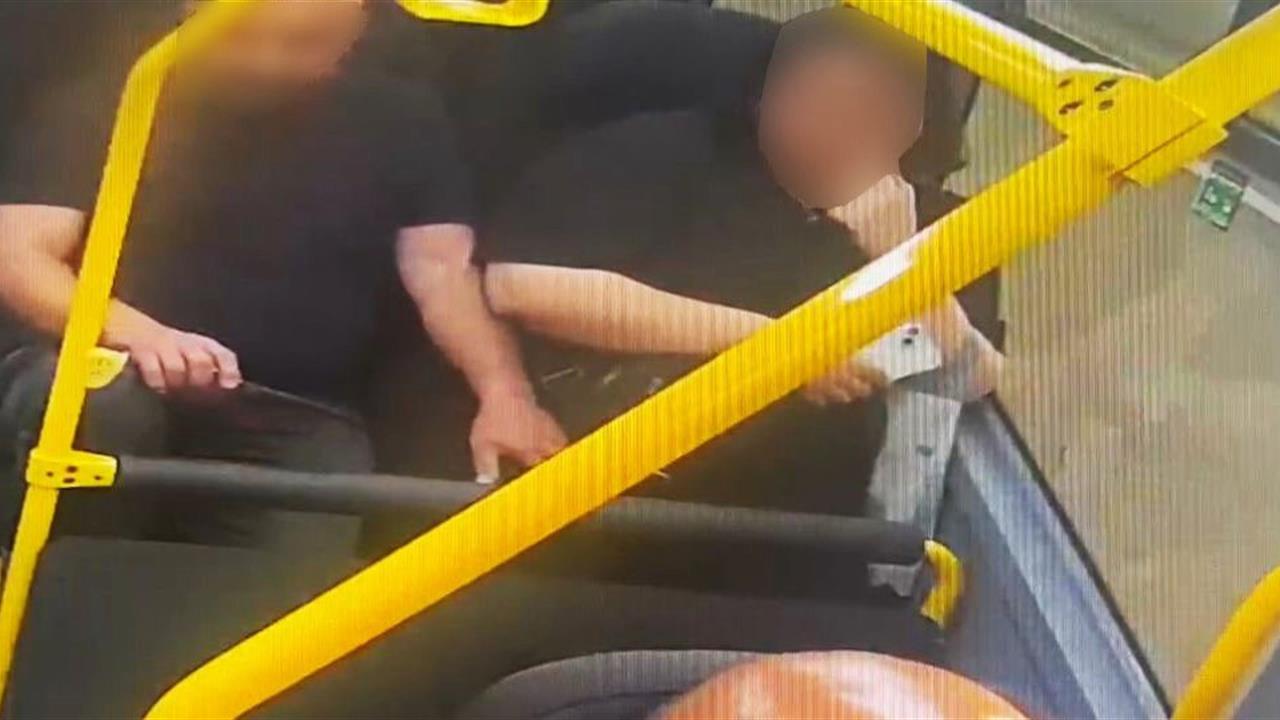 Karabük Merkez'de Bir Minibüste 17 Yaşındaki Kıza Taciz İddiası Yaşandı