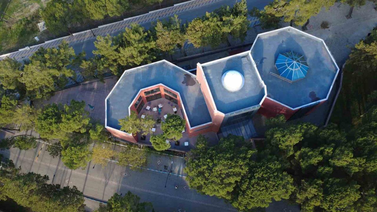 Manisa Demirci'de Özgen İzmiroğlu Kültür, Bilim ve Teknoloji Merkezi 24 Kasım'da Açılıyor