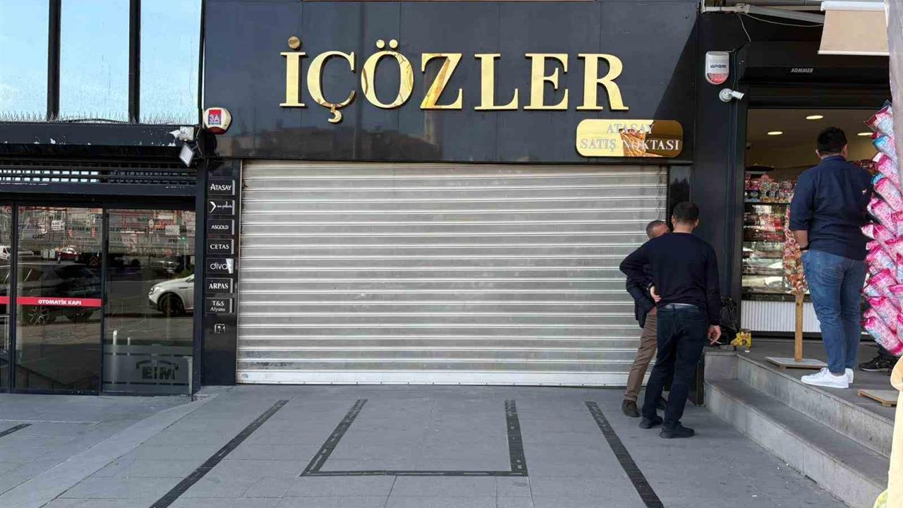 Ankara Keçiören'de Vitrin Asansörünün Altında Kalan İşçi Hayatını Kaybetti