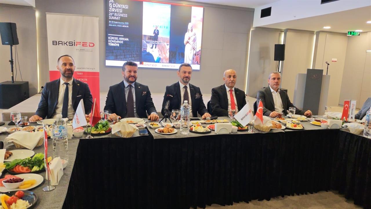 Antalya'da 26. İş Dünyası Zirvesi, 310 Oda Temsilcisi ile Yapıldı