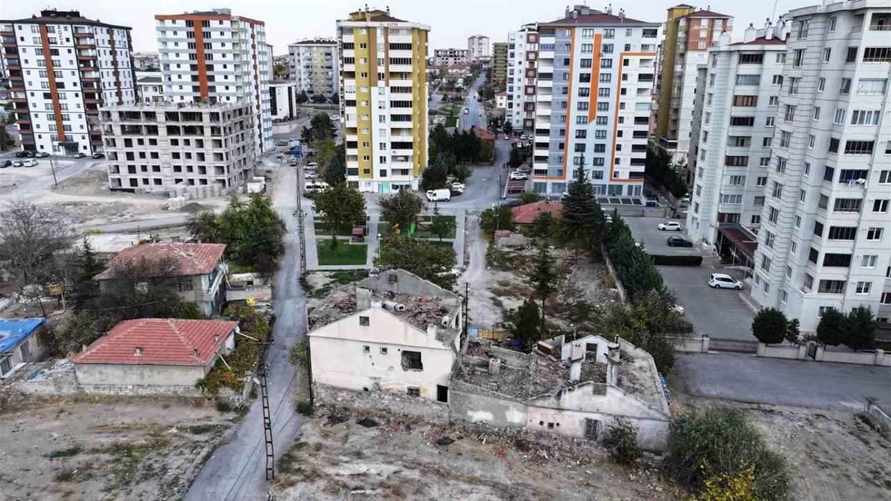 Kayseri Kocasinan'da Uğurevler Mahallesi'nde Modern Mahalle Projesi Devam Ediyor