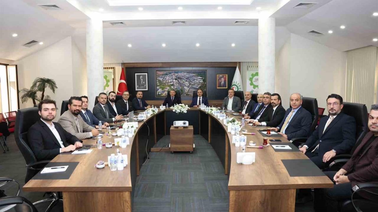 Denizli Organize Sanayi Bölgesi'nde Yapay Zeka ile Sanayide Dönüşüm Paneli Gerçekleştirildi