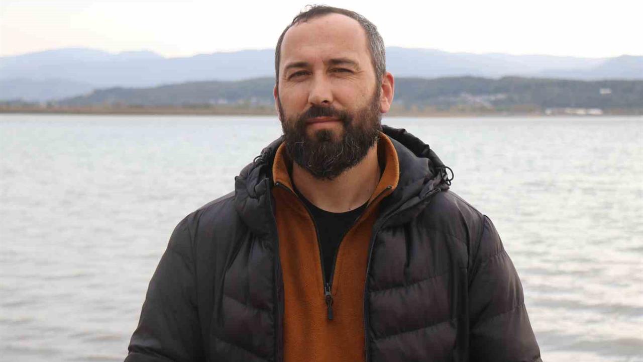 Sapanca Gölü'nde Görülen Esrarengiz Kaynamalar Sosyal Medyada Dikkat Çekti