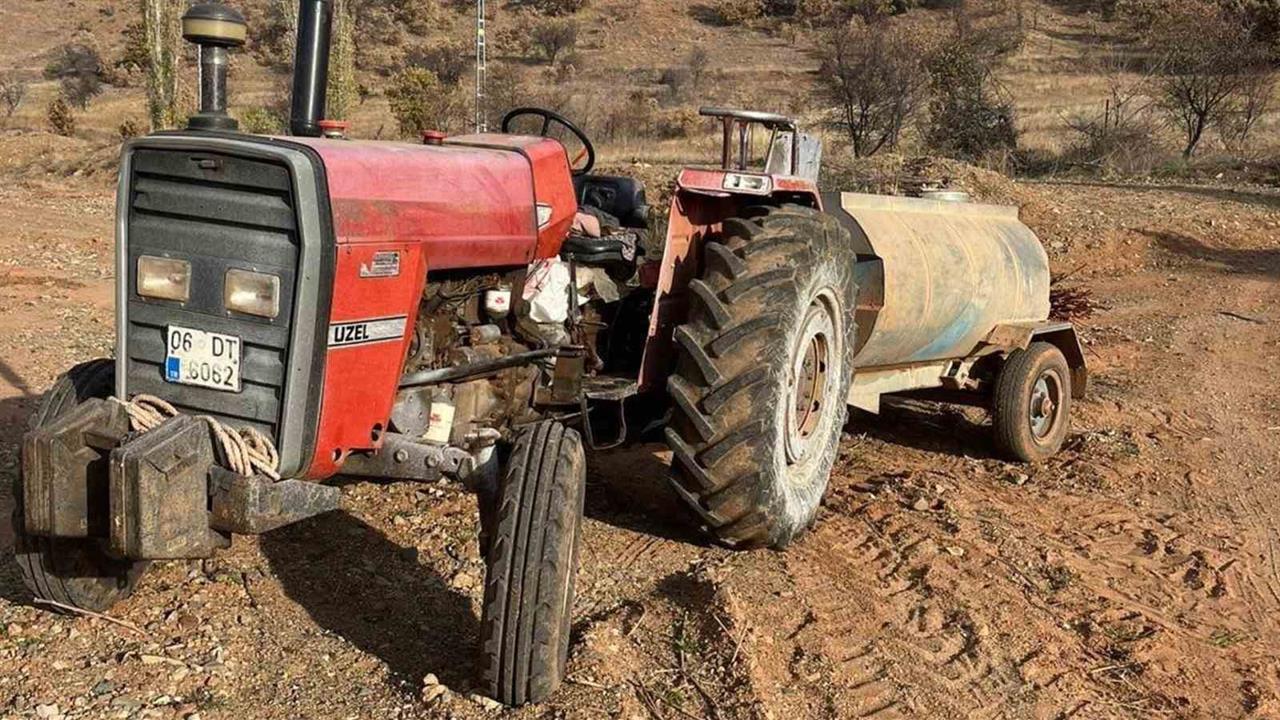 Kırıkkale Sulakyurt'ta Freni Boşalan Traktörü Durdurmak İsterken İki Kişi Yaralandı
