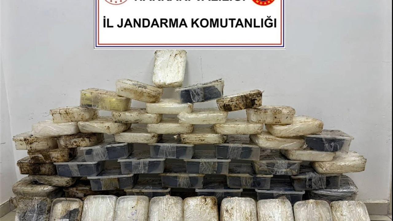 Hakkari Şemdinli'de Yapılan Operasyonda 81 Kilo Metamfetamin Ele Geçirildi