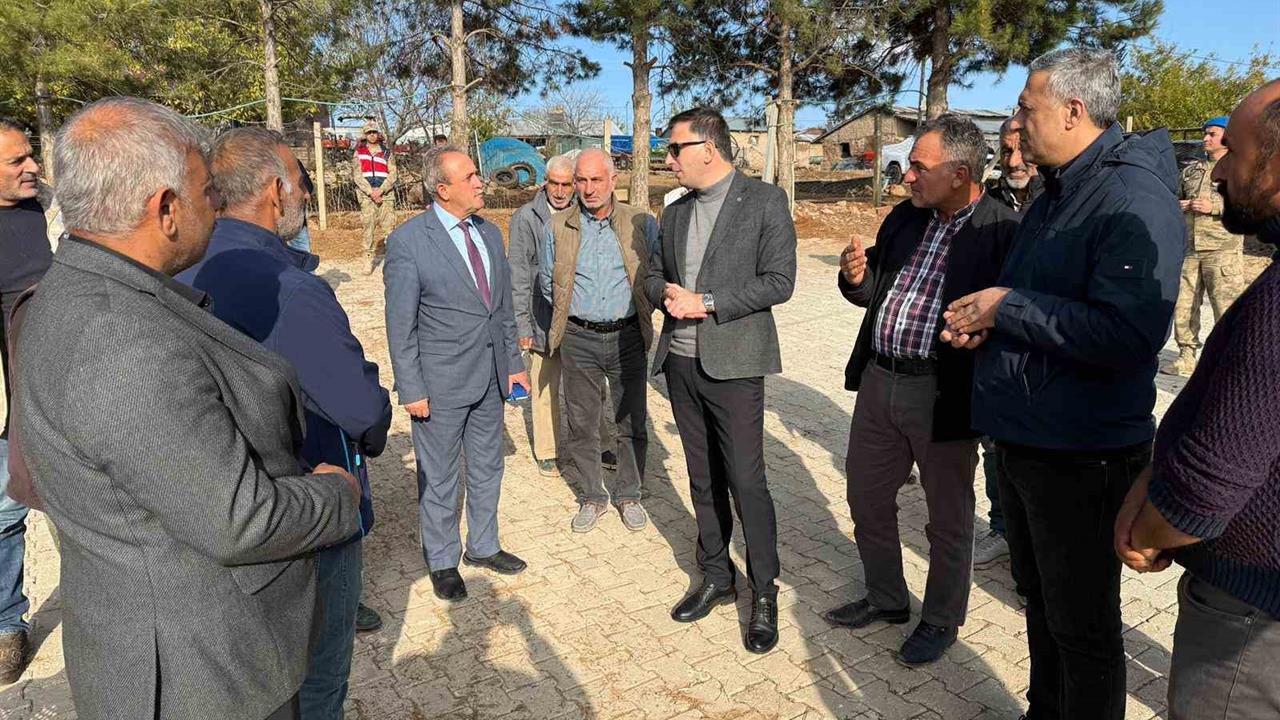 Tunceli Çemişgezek'te Kaymakam Levent Küçük, Vatandaşlarla Bir Araya Gelerek Talepleri Dinledi