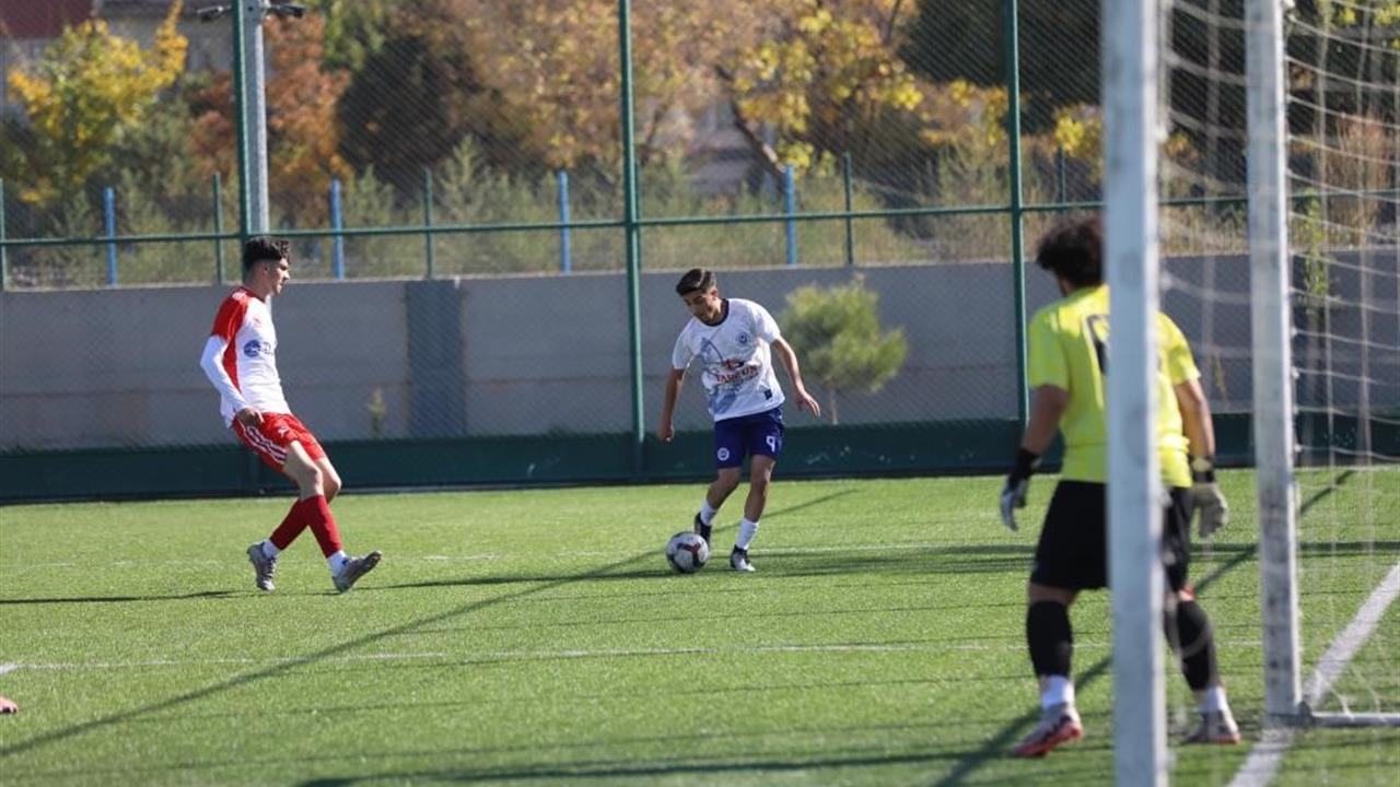 Kayseri 1. Amatör Küme'de İlk Yarı Sonunda Takımların Durumu Değerlendirildi