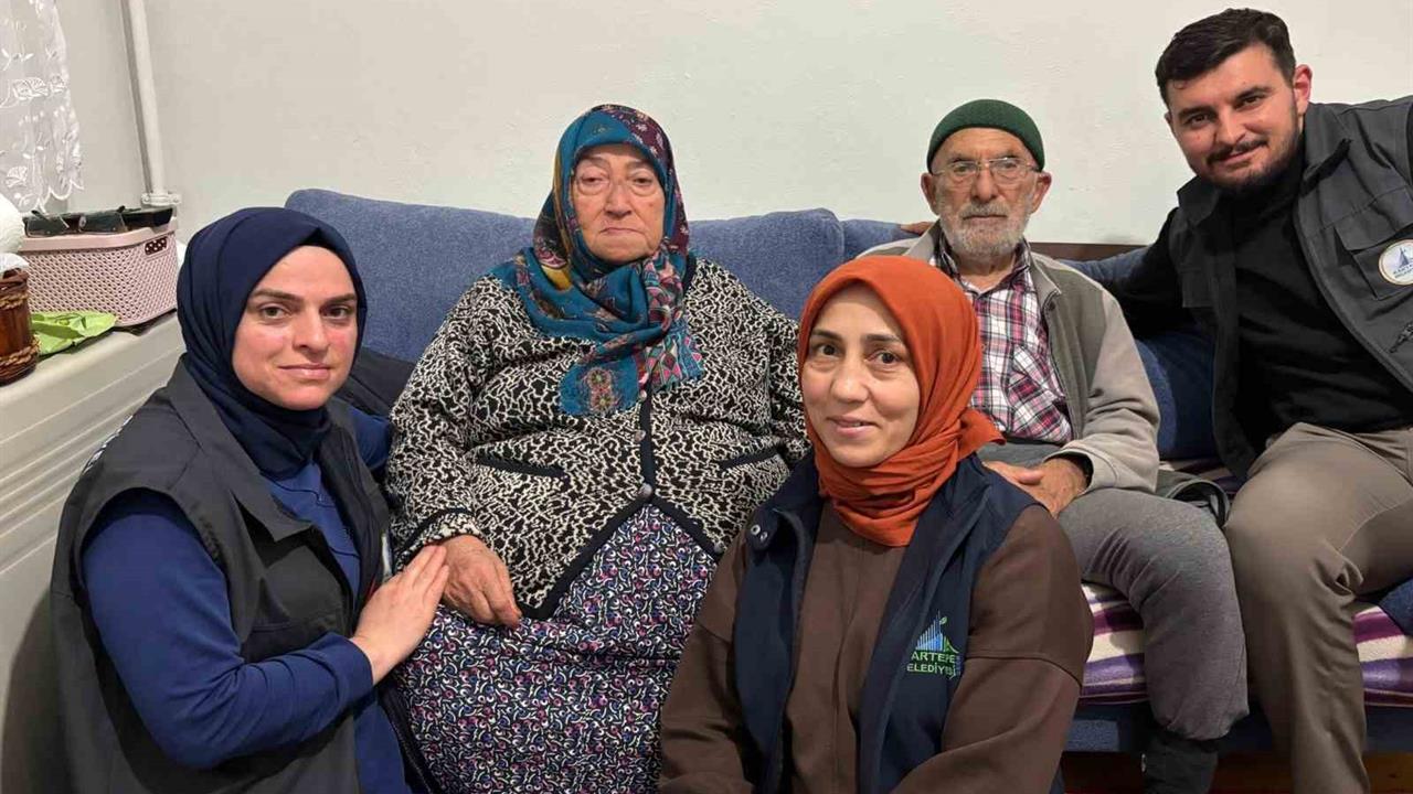 Kartepe'de Alo Evlat Sağlık Kulübü, Yaşlılara 7/24 Hizmet Veriyor